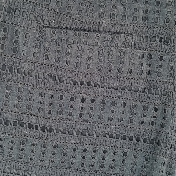 GAP eyelet shorts - Picture 3 of 7